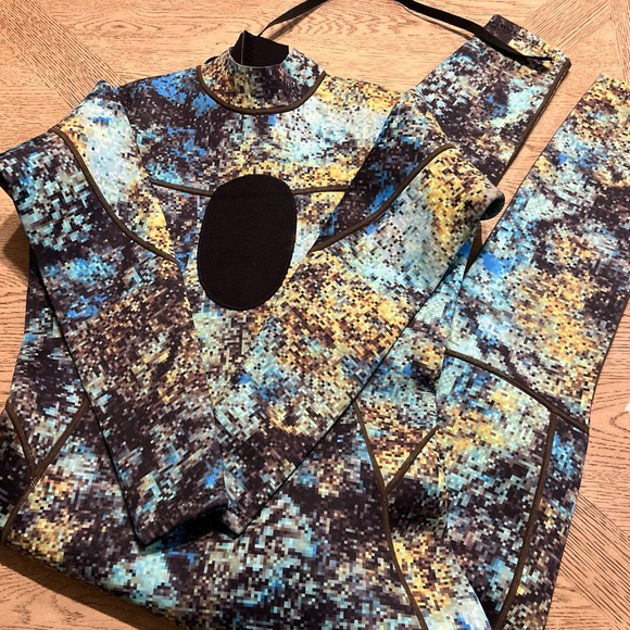 Dyung Tec Wetsuits Mens 3MM Camo Neoprene Scuba Diving One Piece Size L - Picture 9 of 9